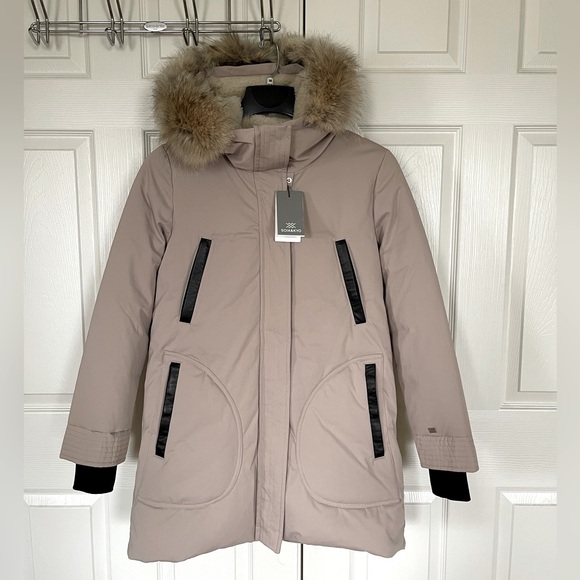 SAUNDRA by SOIA & KYO - same brand and style as Meghan Markle wore - Picture 3 of 5